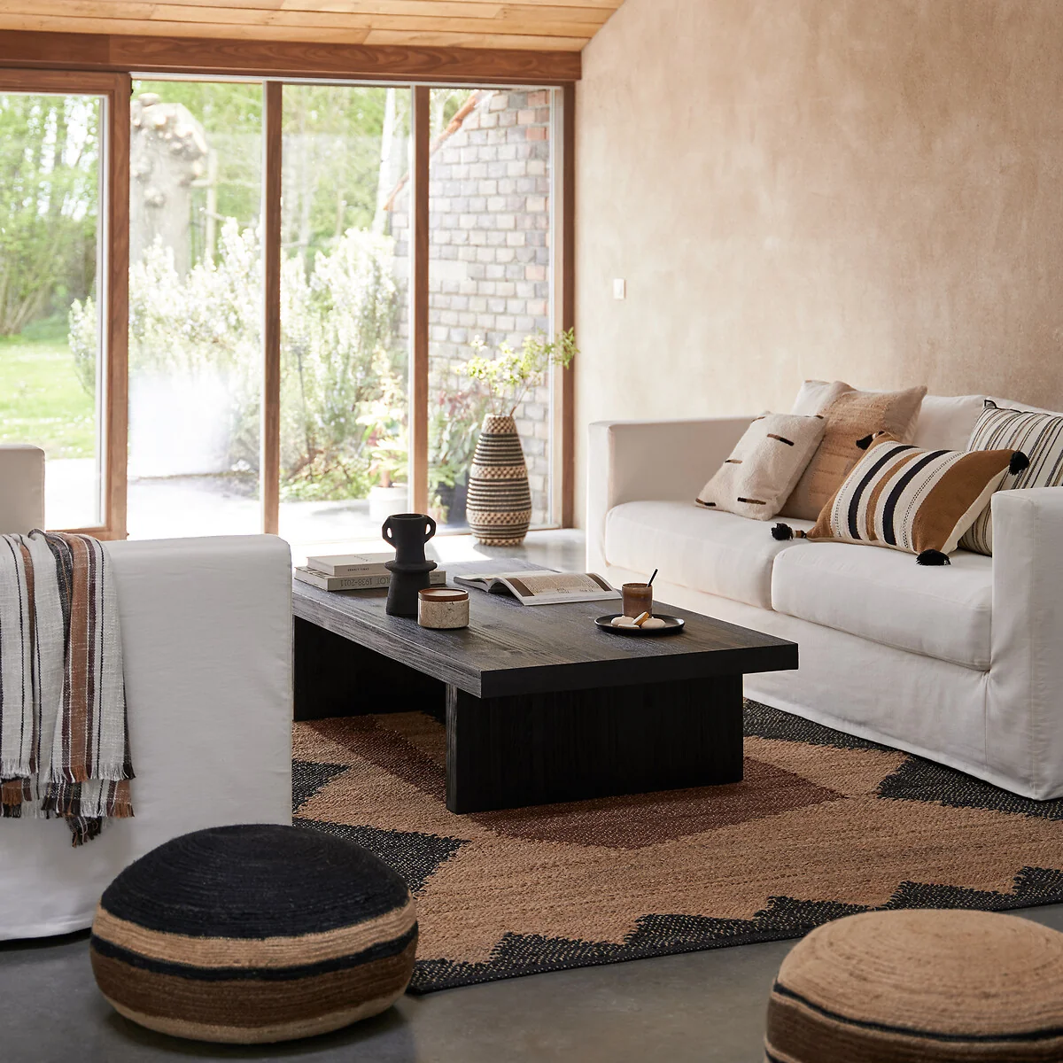 Malio Solid Pine Coffee Table – image 2