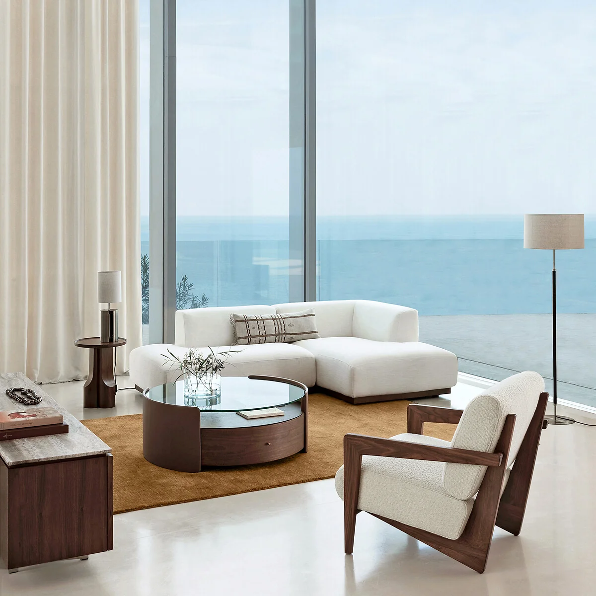 Firmo Round Coffee Table in Walnut and Leather Veneer – image 2