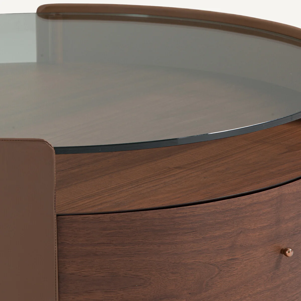 Firmo Round Coffee Table in Walnut and Leather Veneer – image 7