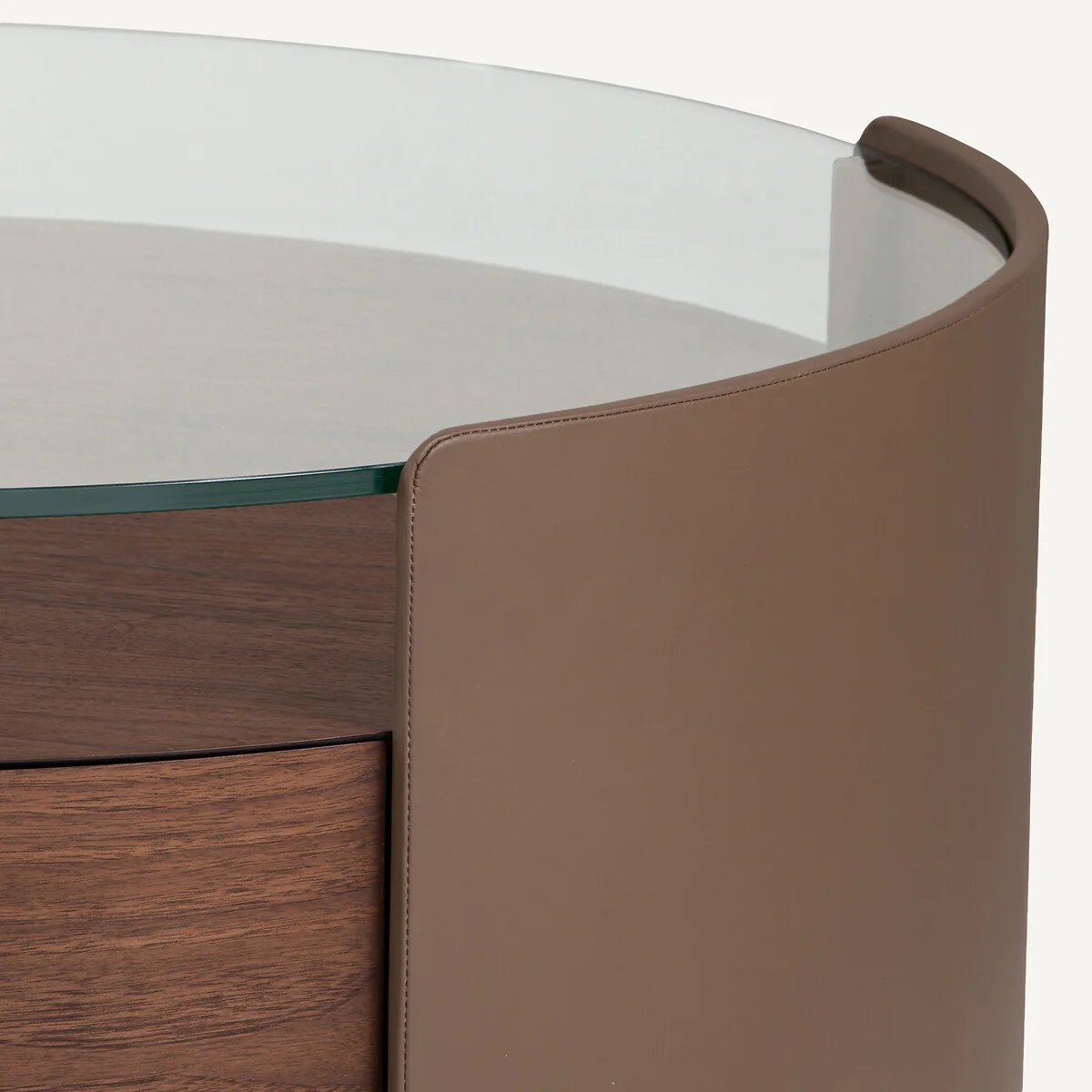 Firmo Round Coffee Table in Walnut and Leather Veneer – image 8