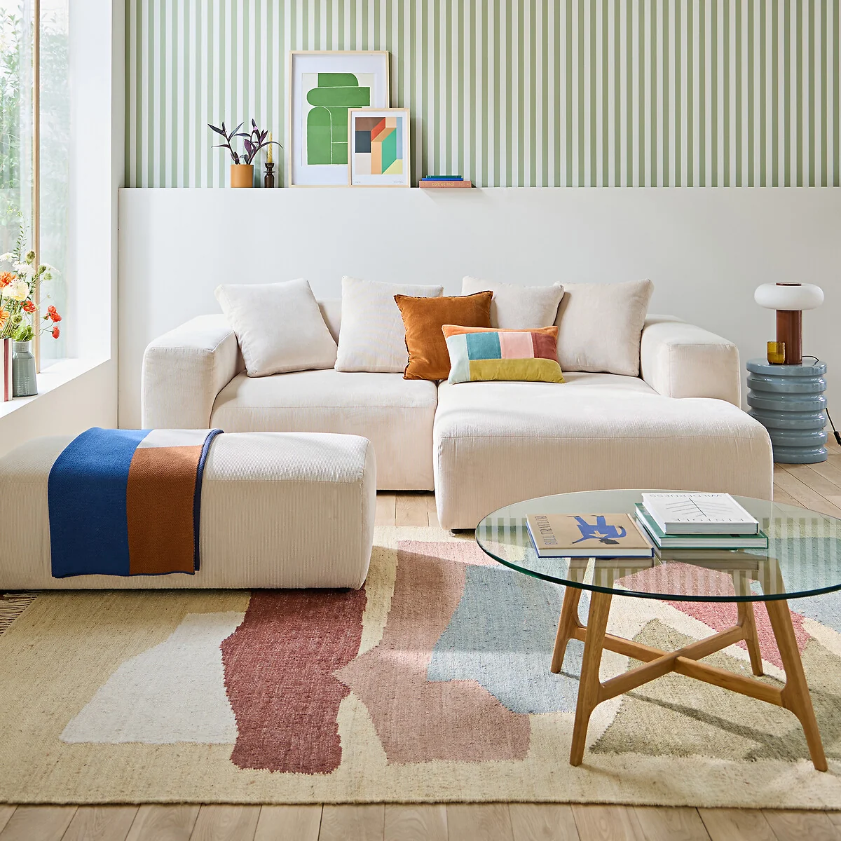 Zoleta Round Coffee Table with Glass Top – image 2