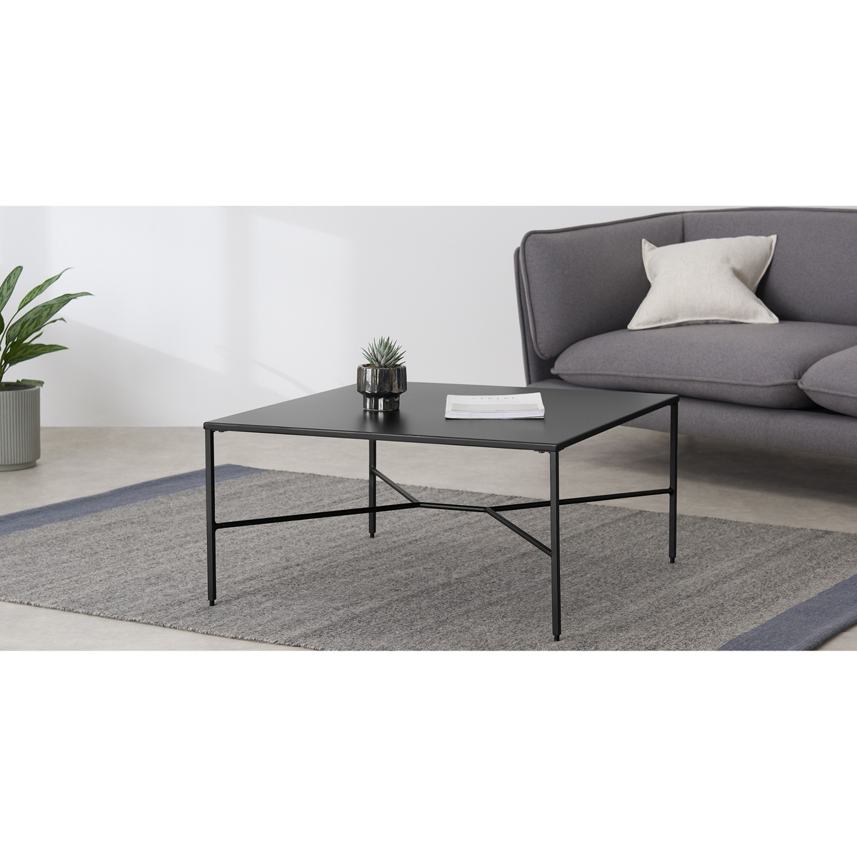 Solomon Coffee Table, Black – image 2