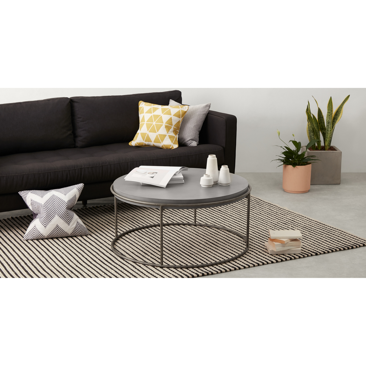 Zurn Round Coffee Table, Concrete – image 2