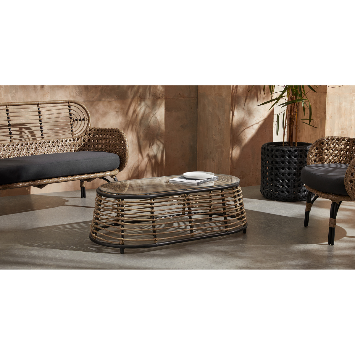 Swara Garden Coffee Table, Natural Polyrattan and Glass – image 2