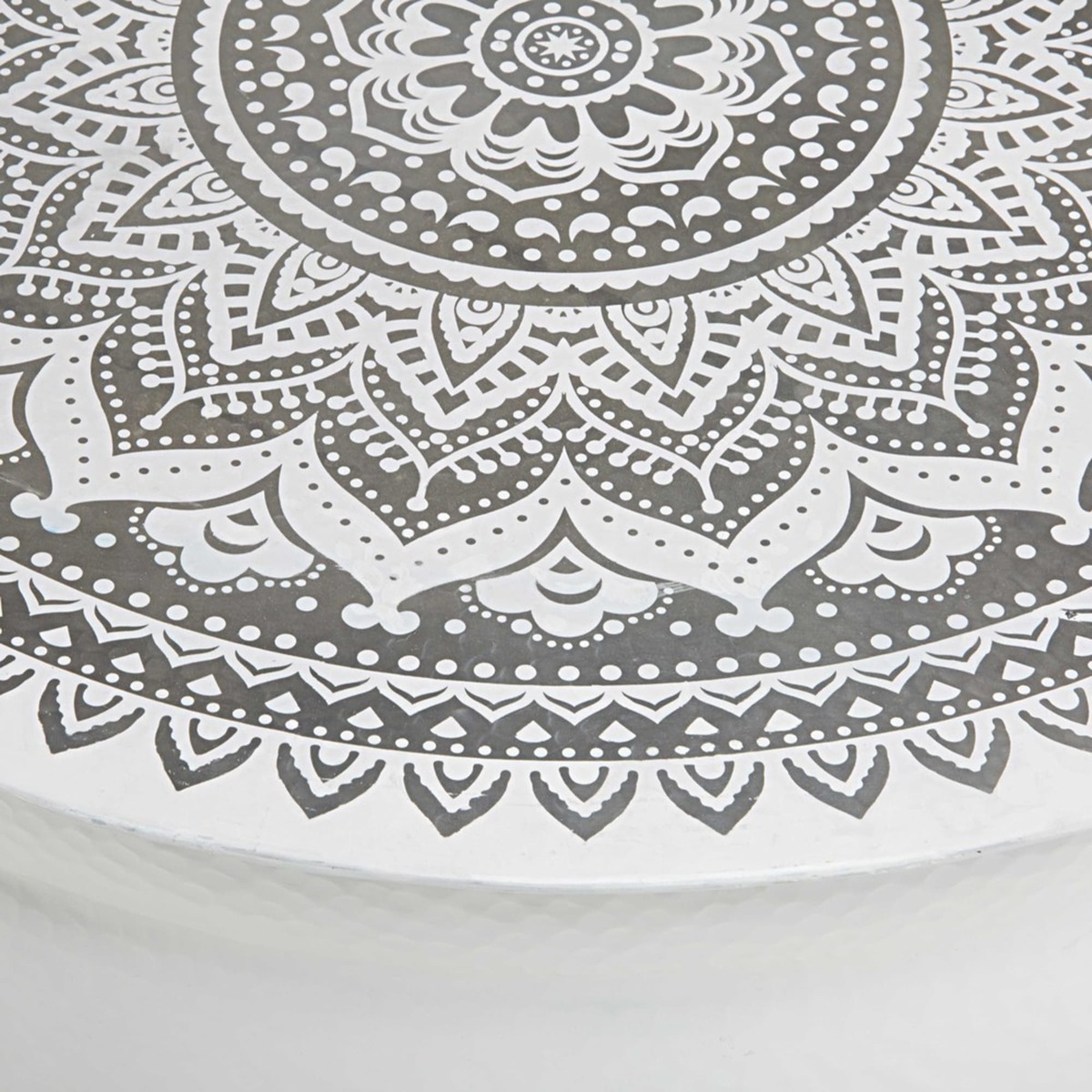 White hammered aluminium coffee table with silver motifs Mandala – image 2