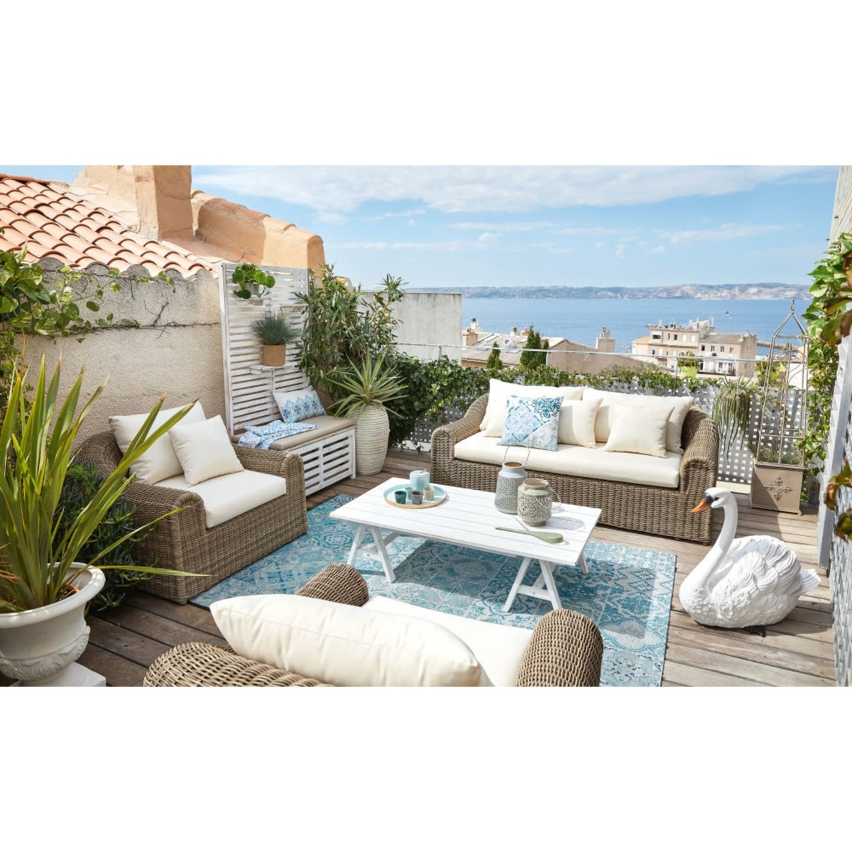 White Solid Acacia Garden Coffee Table Lisboa – image 6