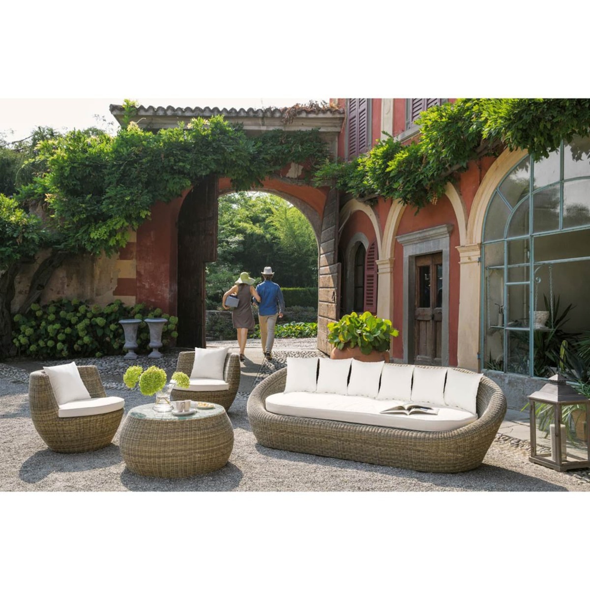 Tempered glass and wicker garden coffee table W 92cm St Raphaël – image 5