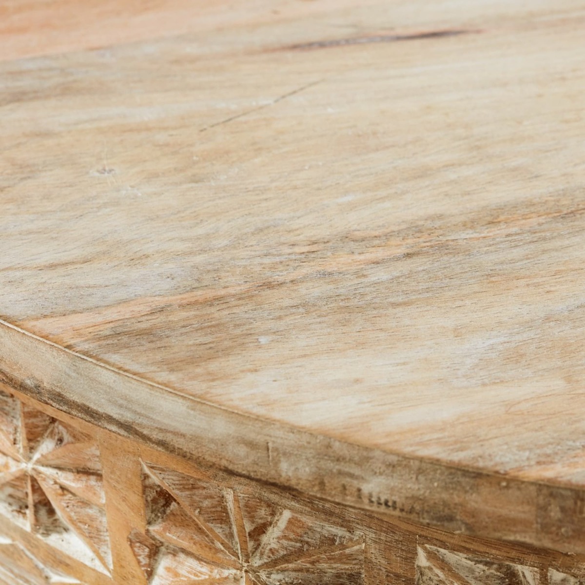 Carved Solid Mango Wood Round Coffee Table Manilal – image 3