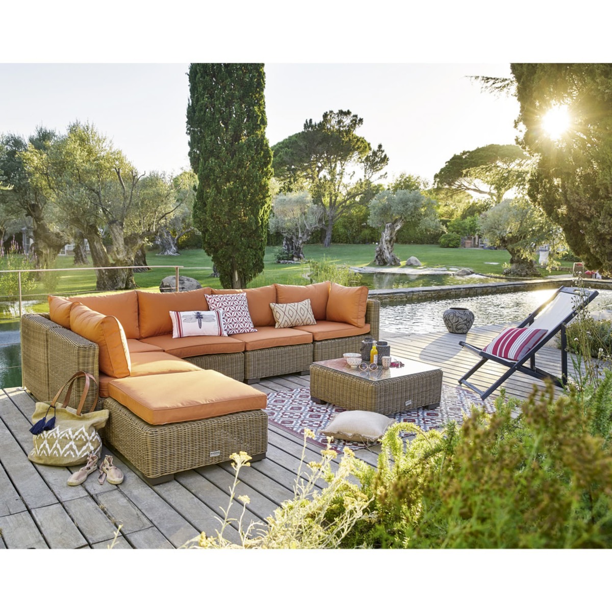 Wicker and tempered glass garden coffee table W 77cm Fidji – image 6