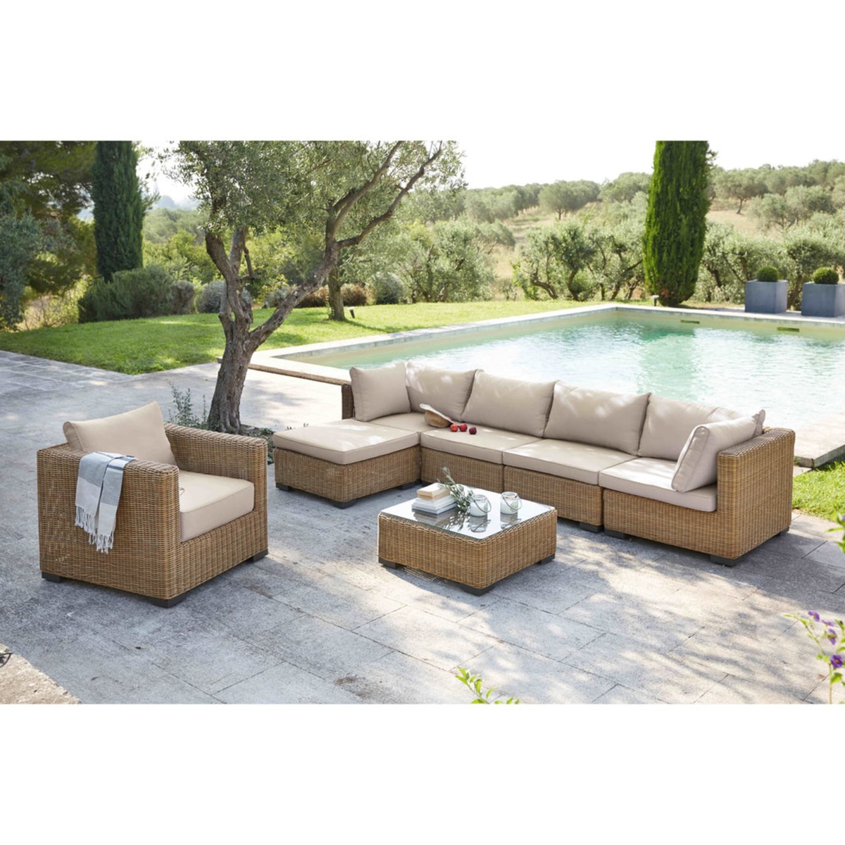 Wicker and tempered glass garden coffee table W 77cm Fidji – image 7