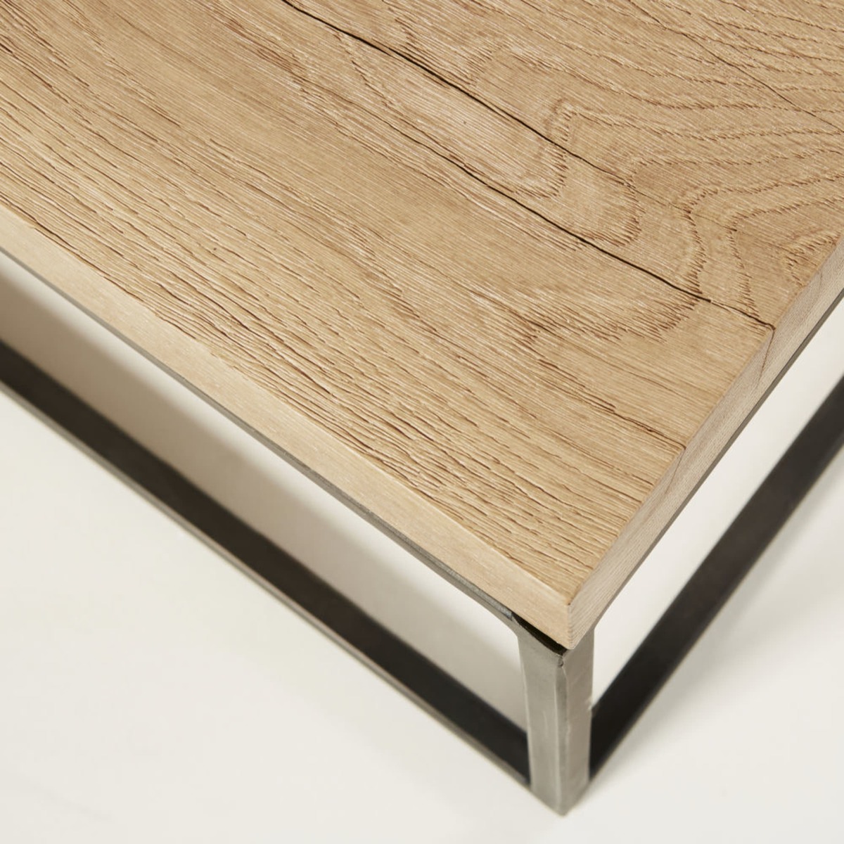 Square Black Metal and Solid Oak Coffee Table Magnus – image 5