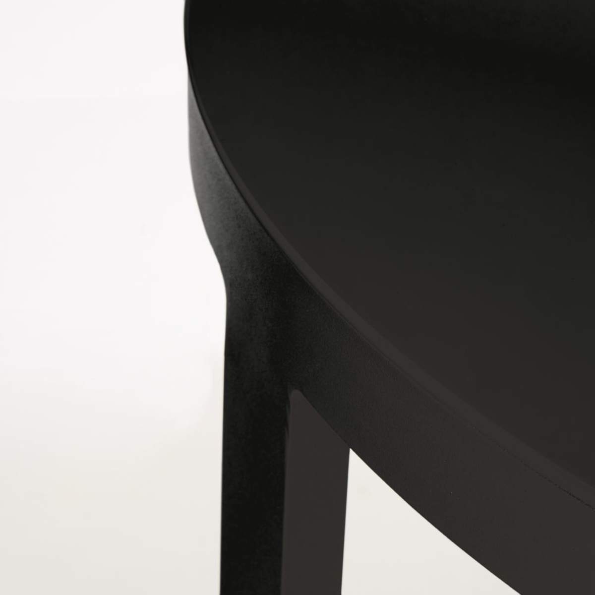 Aluminium and Black Tempered Glass Round Garden Coffee Table Thetis – image 3