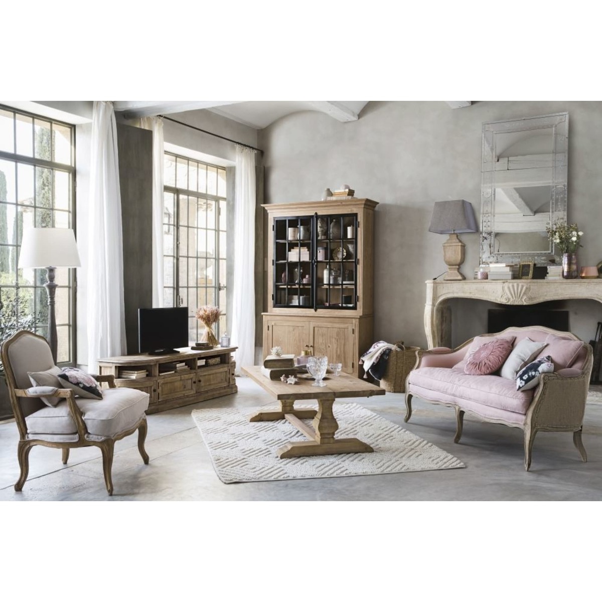 Aged-Effect Pine Coffee Table Lourmarin – image 2