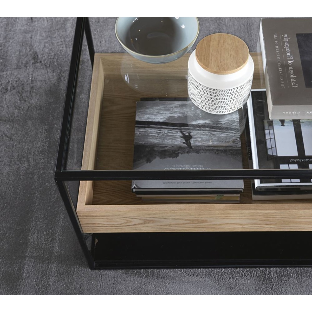 Black Metal and Tempered Glass Coffee Table Raven – image 5