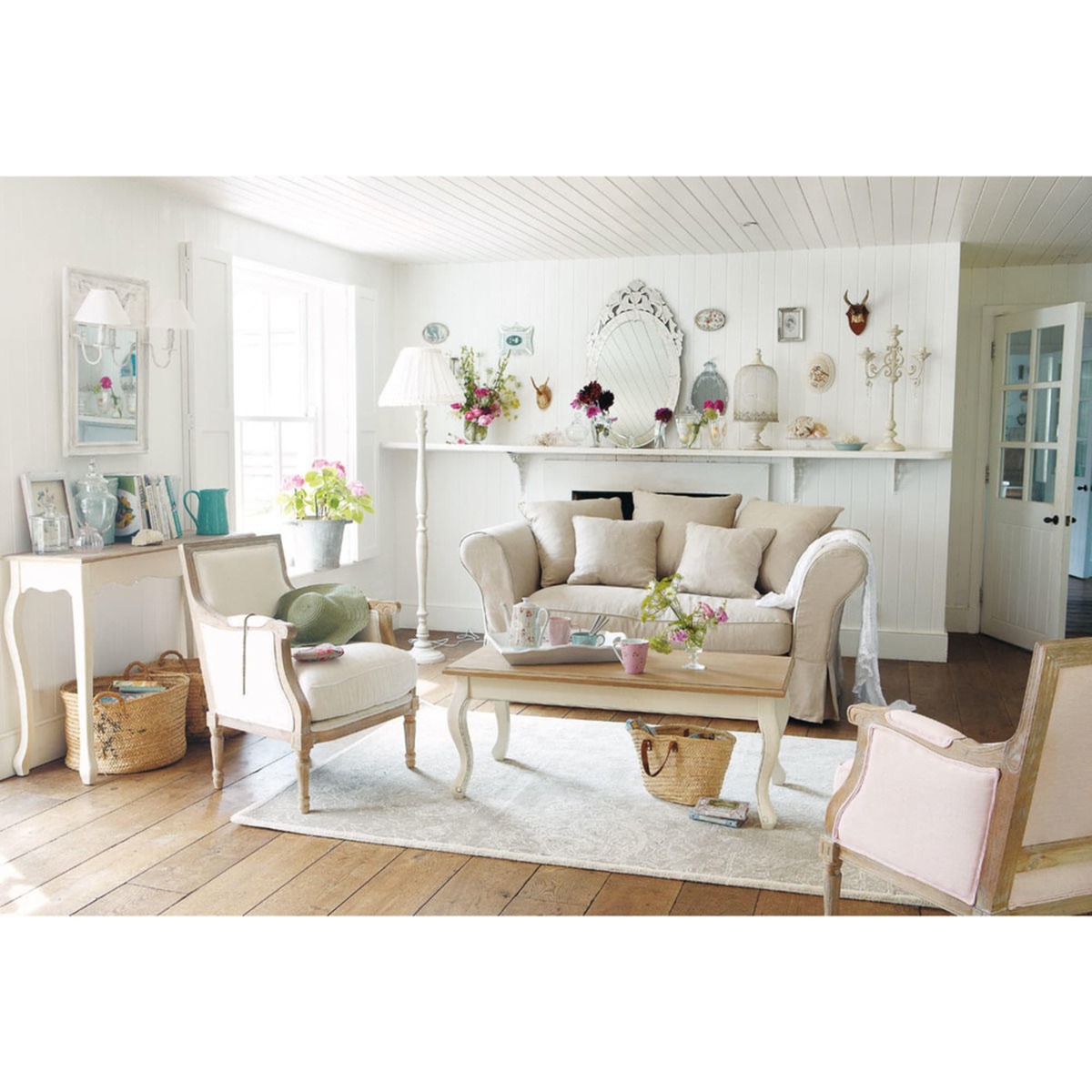 Coffee Table in Cream W 110 Léontine – image 2