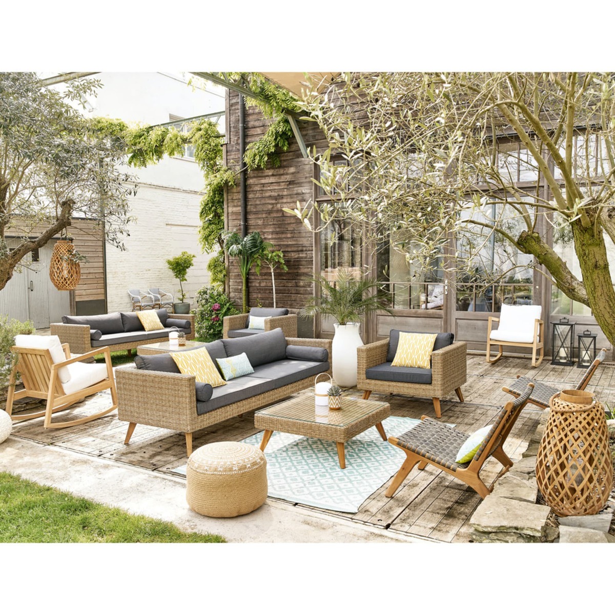 Wicker and tempered glass garden coffee table W 80cm Feroe – image 7
