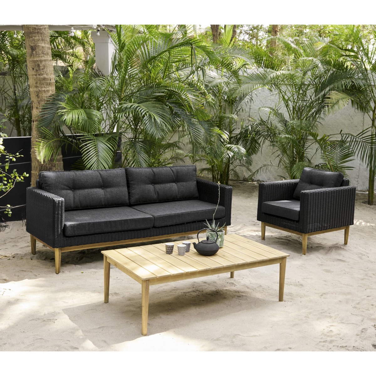 Solid Acacia Garden Coffee Table Galapagos – image 10