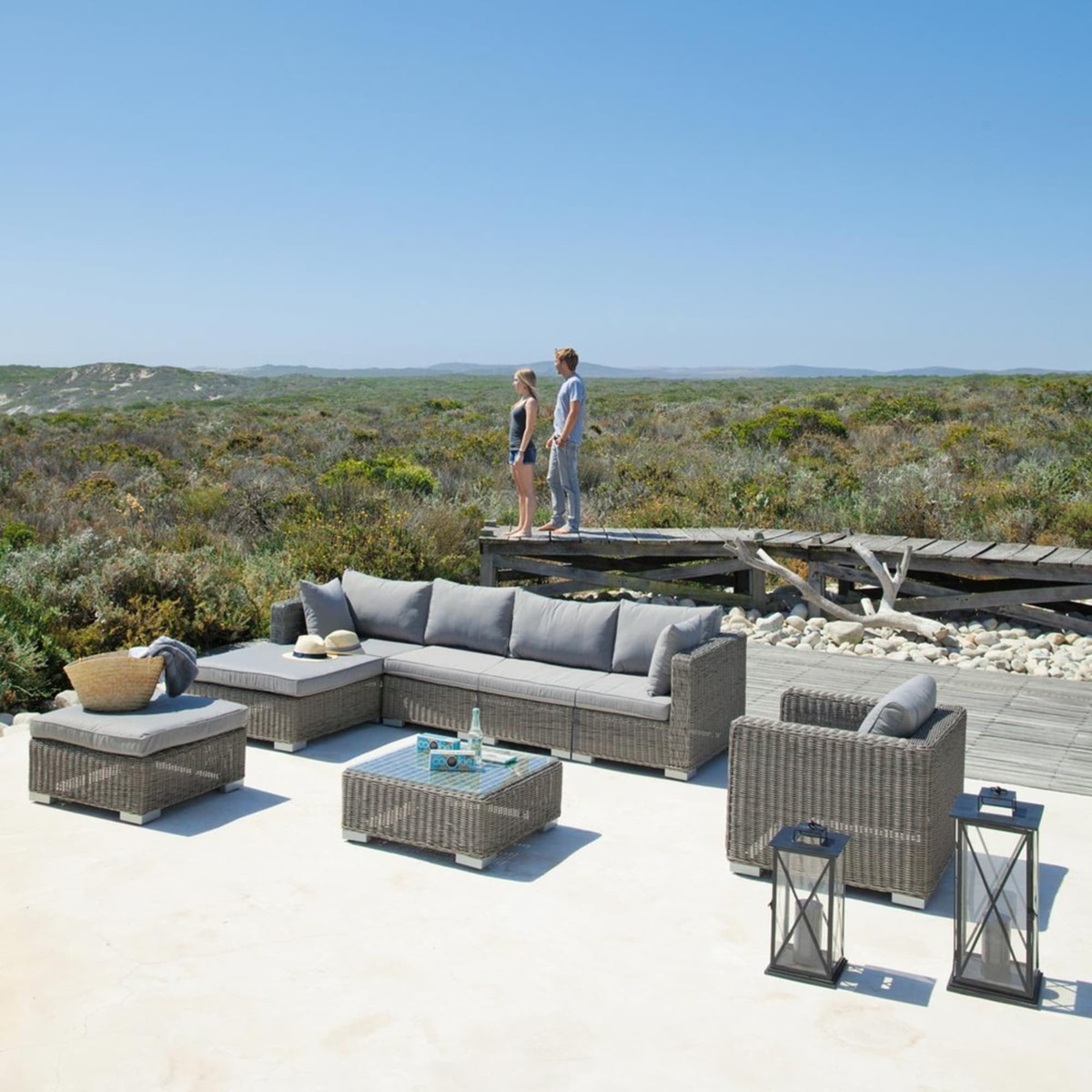 Tempered glass and resin wicker garden coffee table in grey W 77cm Cape Town – image 7