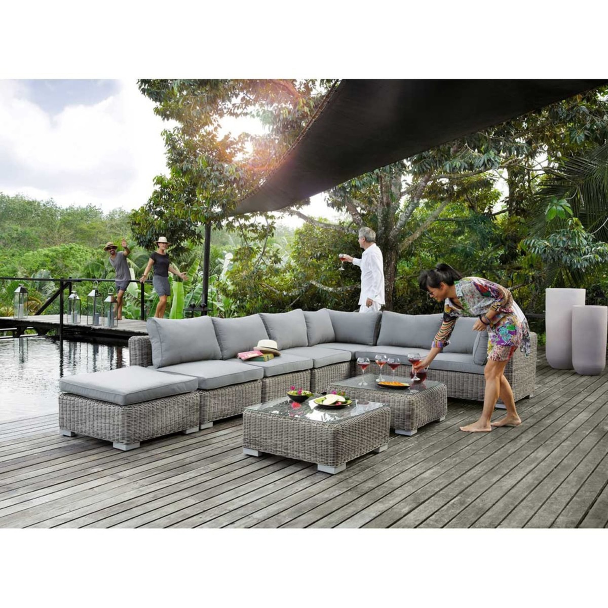Tempered glass and resin wicker garden coffee table in grey W 77cm Cape Town – image 9