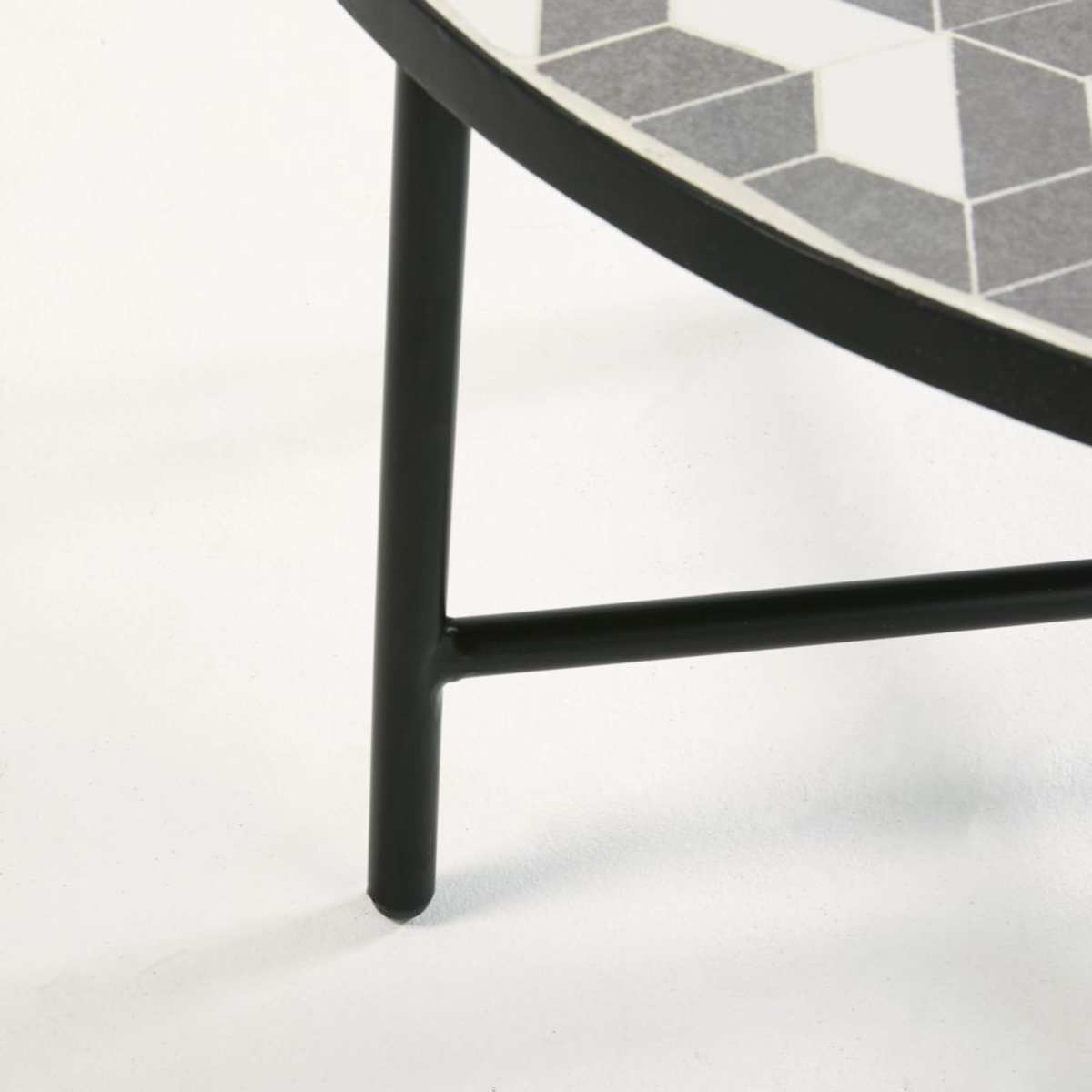 Round White and Grey Ceramic Garden Coffee Table Madagascar – image 4