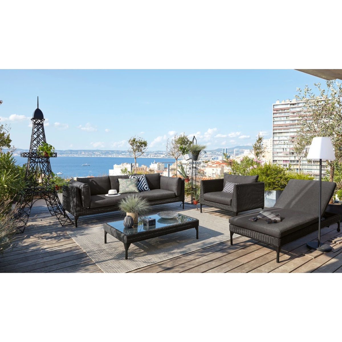 Black Resin Wicker and Glass Garden Coffee Table Hyères – image 6