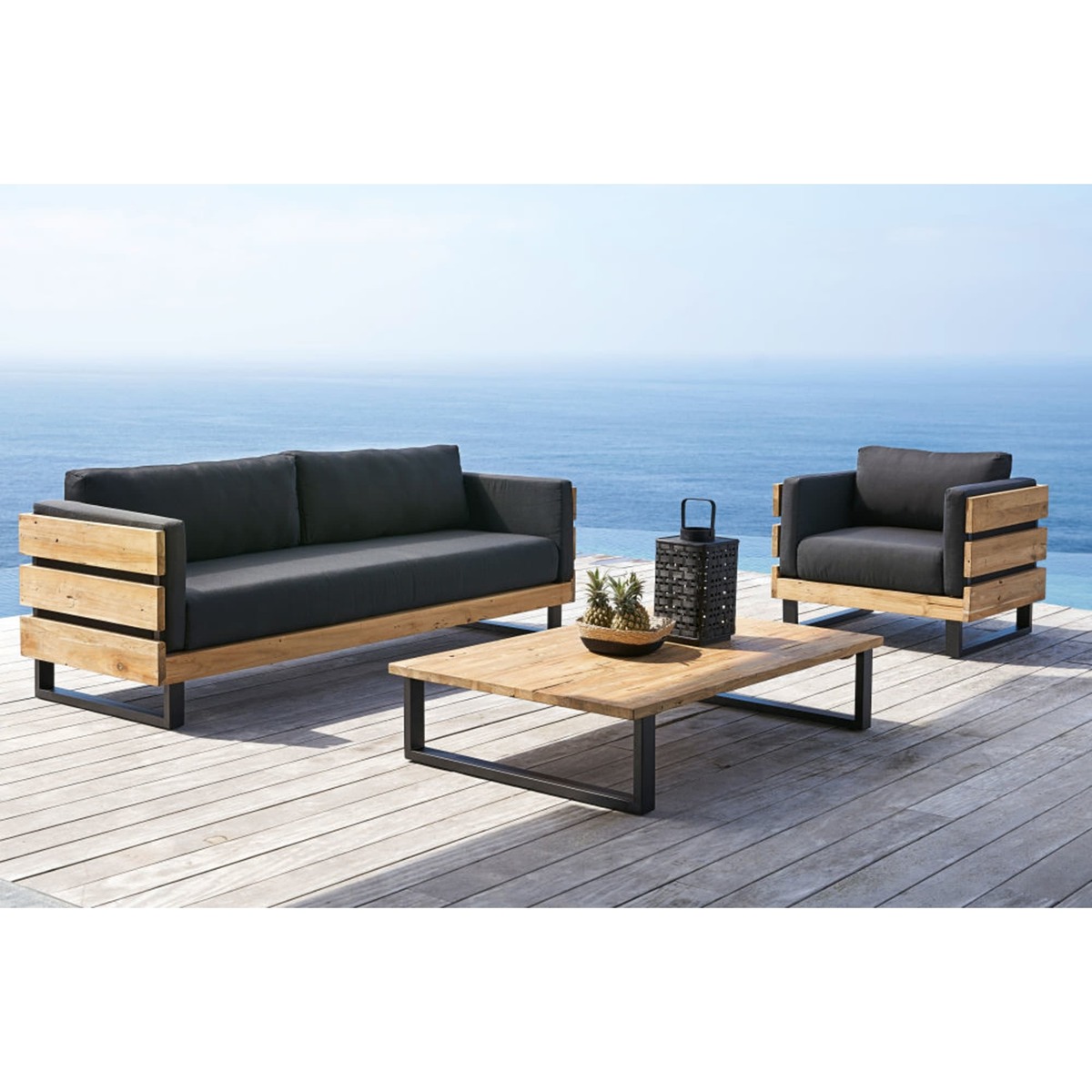 Black Metal and Recycled Solid Teak Garden Coffee Table Agana – image 2