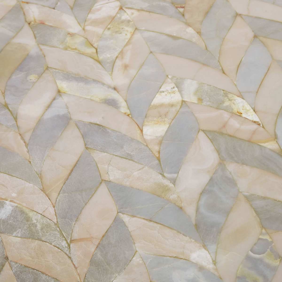 Stone Coffee Table with Chevron Print Preciosa – image 3