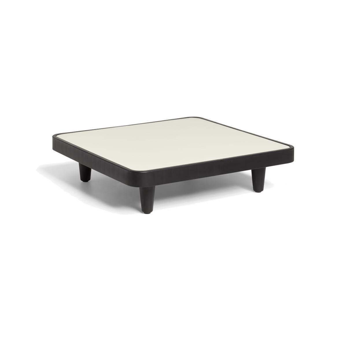 Paletti Coffee table - / 90 x 90 cm by Fatboy White/Beige – image 1