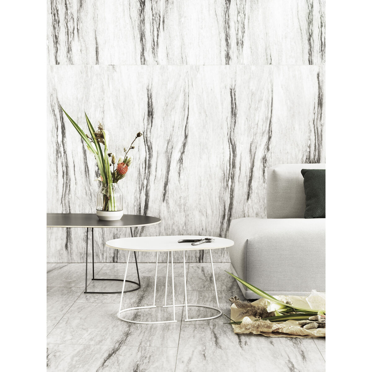 Airy Coffee table - Medium -  88 x 51,5 cm by Muuto Black – image 4