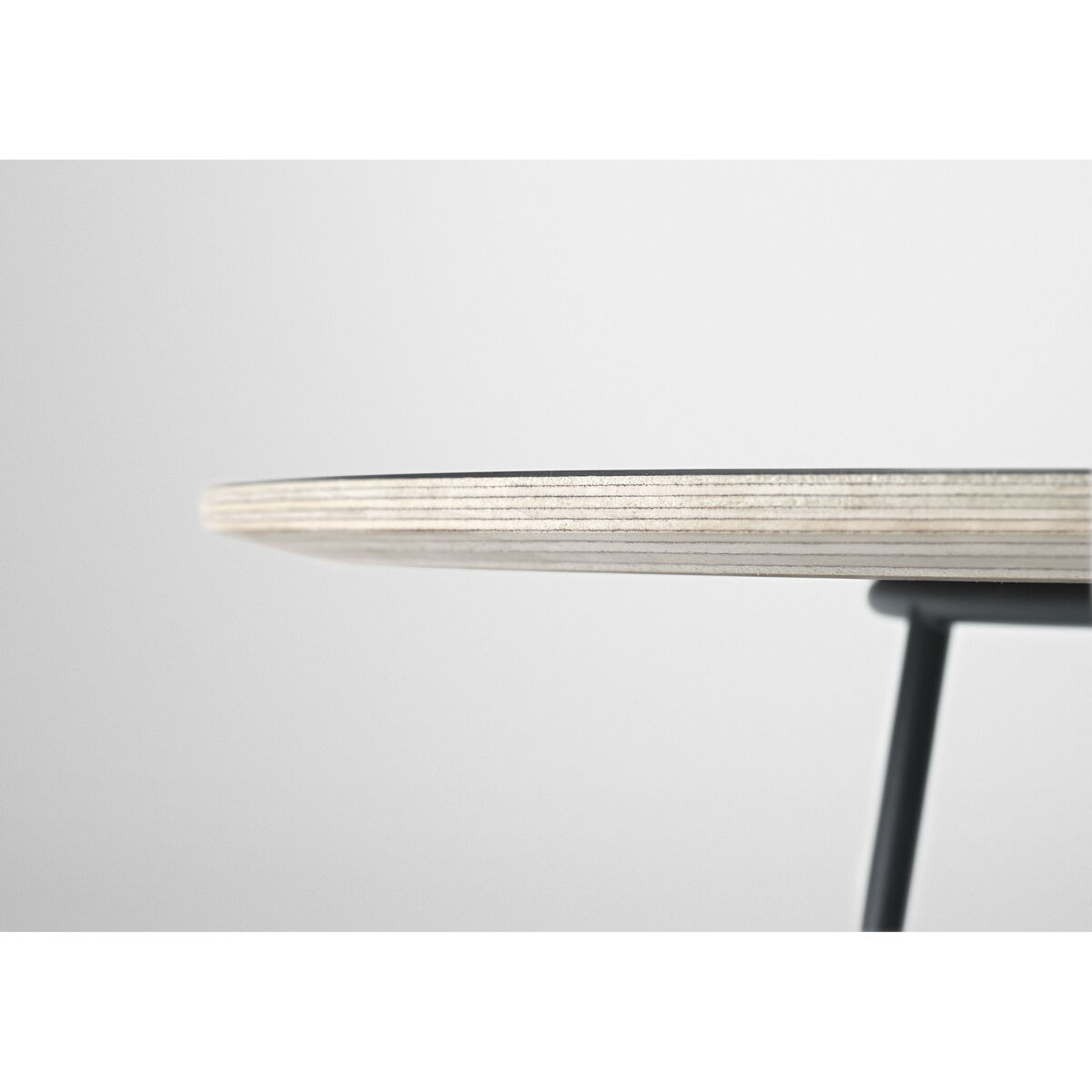 Airy Coffee table - Medium -  88 x 51,5 cm by Muuto Black – image 7