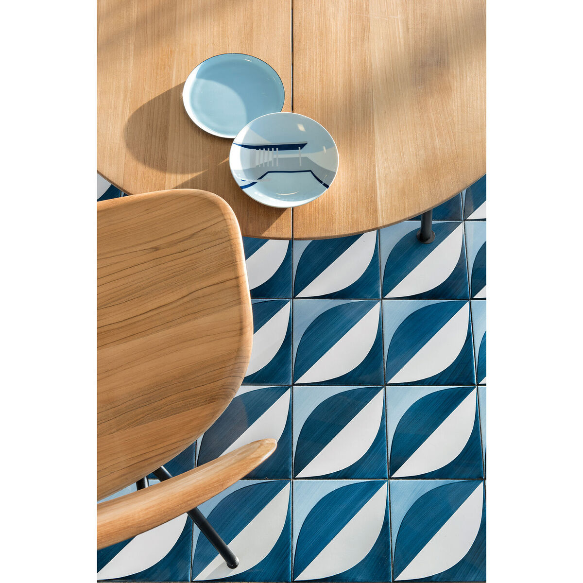 Agave Coffee table - / Ø 110 cm by Ethimo Natural wood – image 2