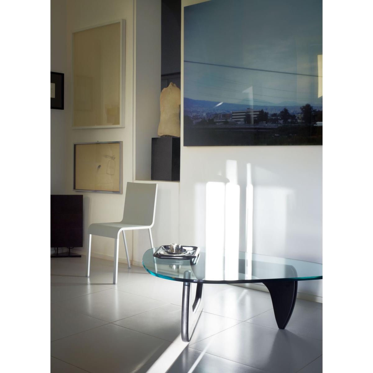 Noguchi Coffee Table Coffee table - / By Isamu Noguchi (1944) / 128 x 93 cm by Vitra Black – image 2