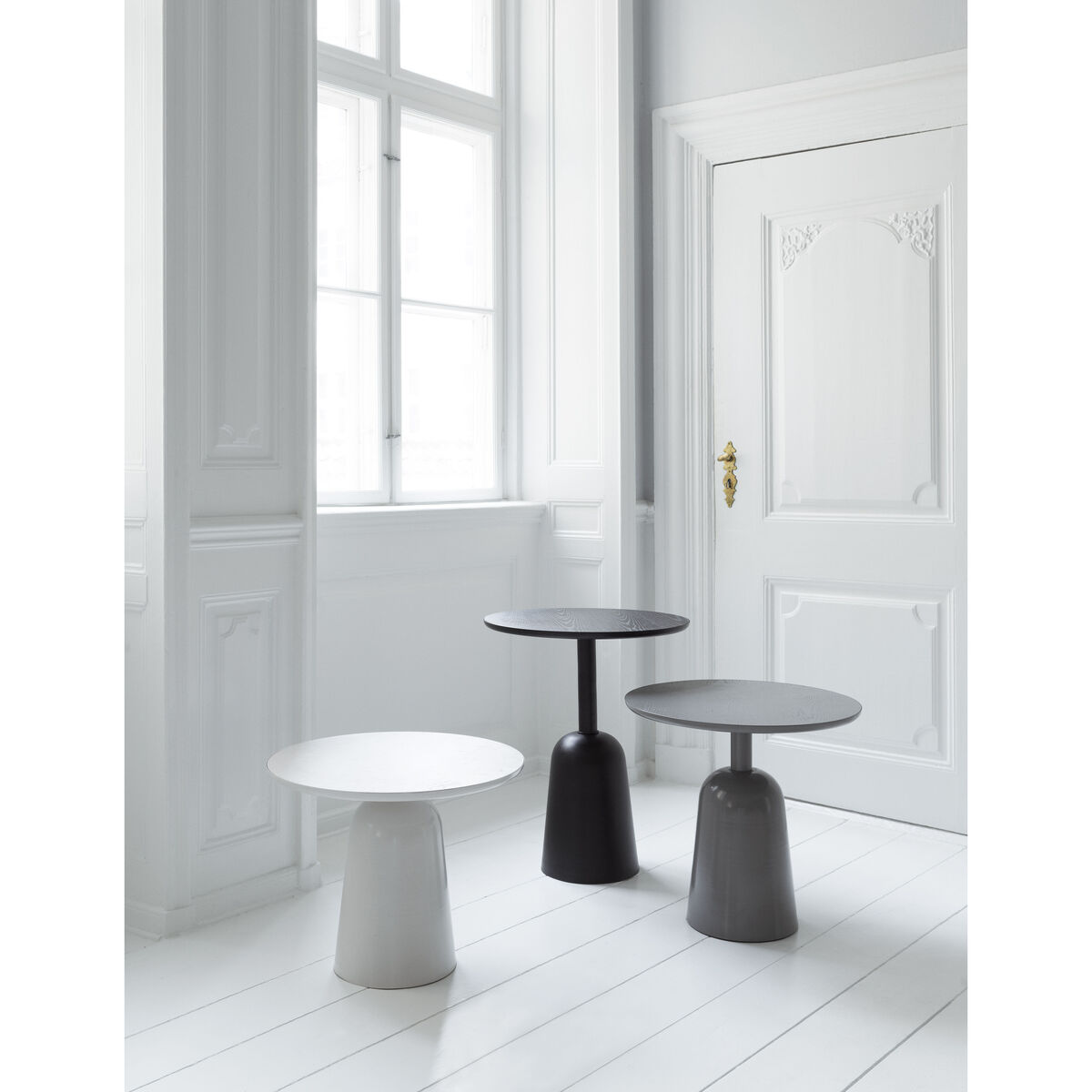 Turn Coffee table - / Height adjustable from 41 to 64 cm / Ø 55 cm by Normann Copenhagen Black – image 8