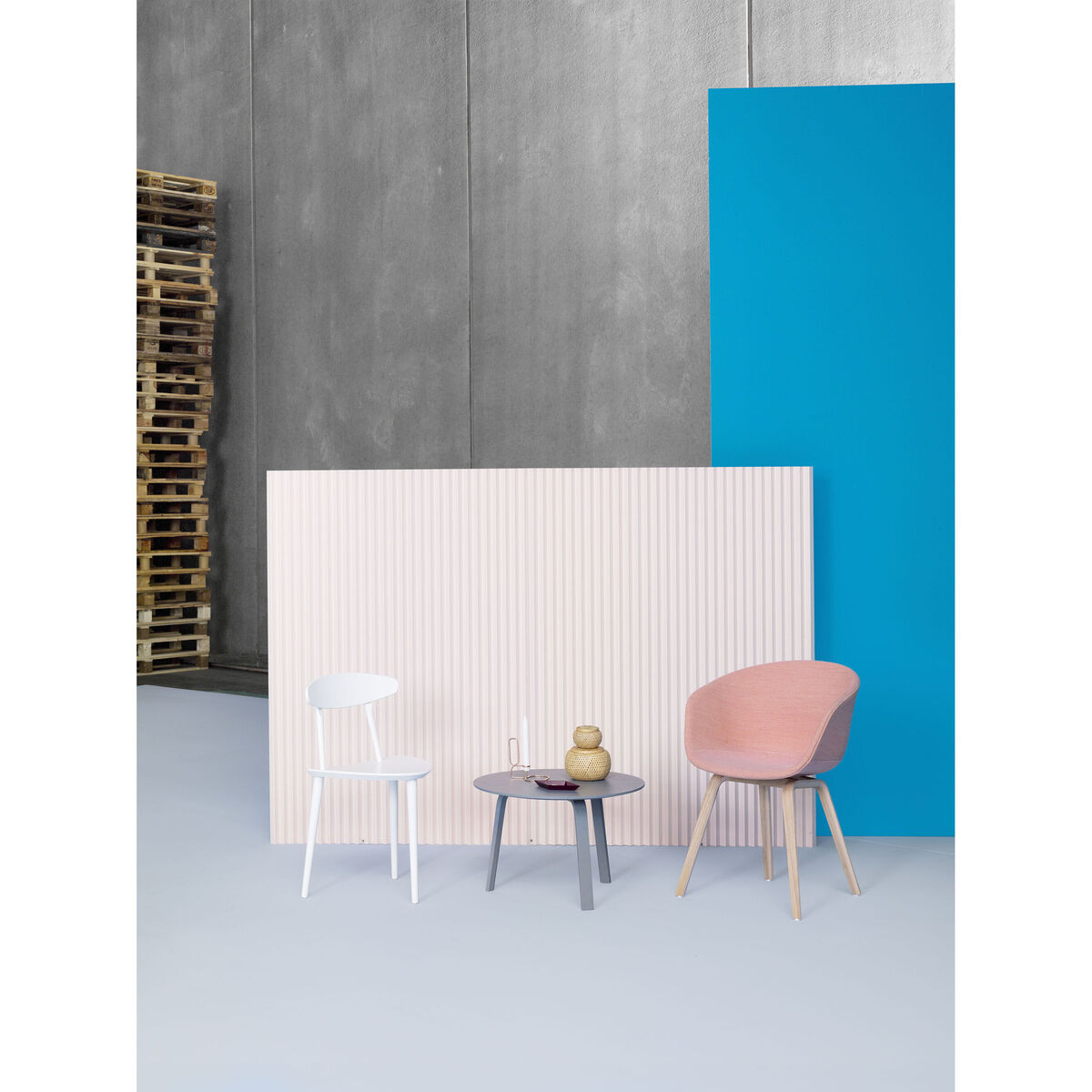 Bella Coffee table - / Ø 60 x H 39 cm by Hay Natural wood – image 2