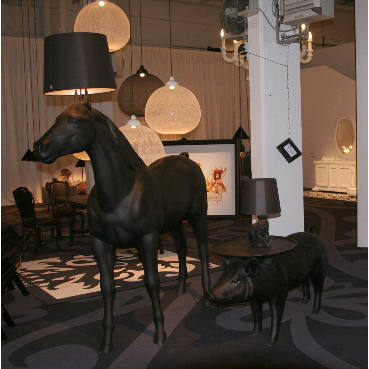 Pig table Coffee table by Moooi Black – image 4