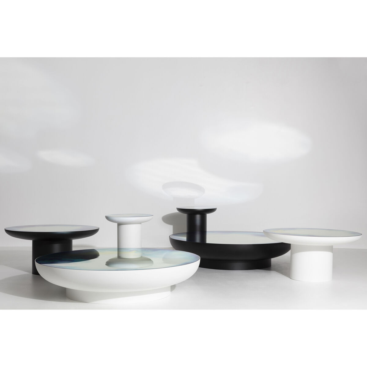 Francis Extra- large Coffee table - / Ø 110 x H 24 cm - Mirror by Petite Friture White/Mirror – image 2