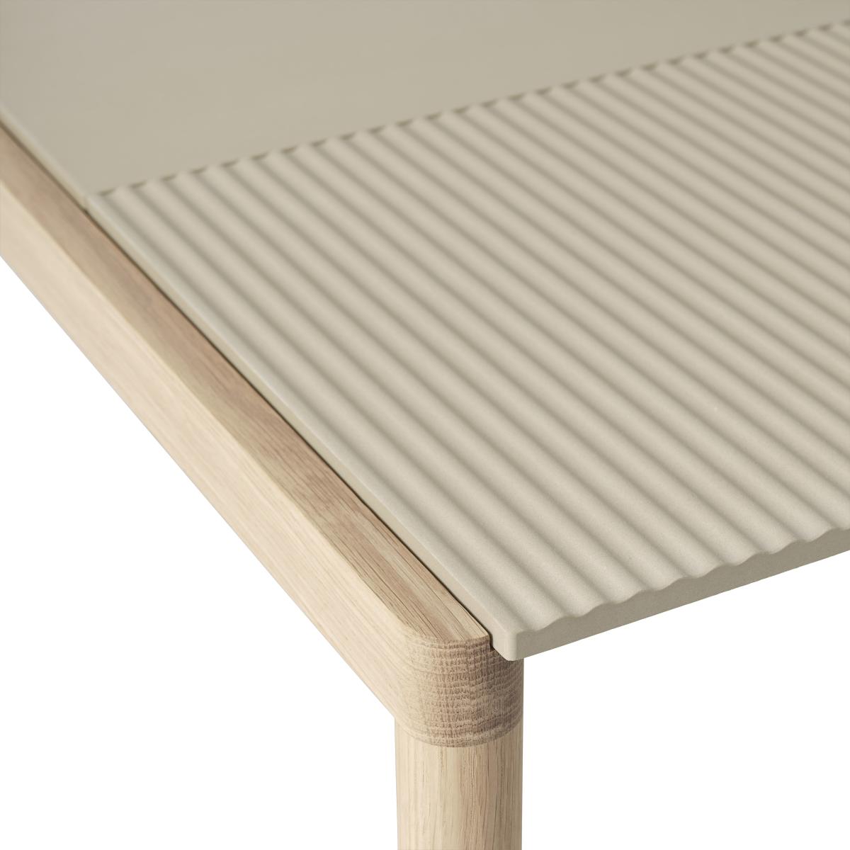 Muuto Couple 1 Plain-1 Wavy coffee table 80x84x40 cm Sand-oak – image 3