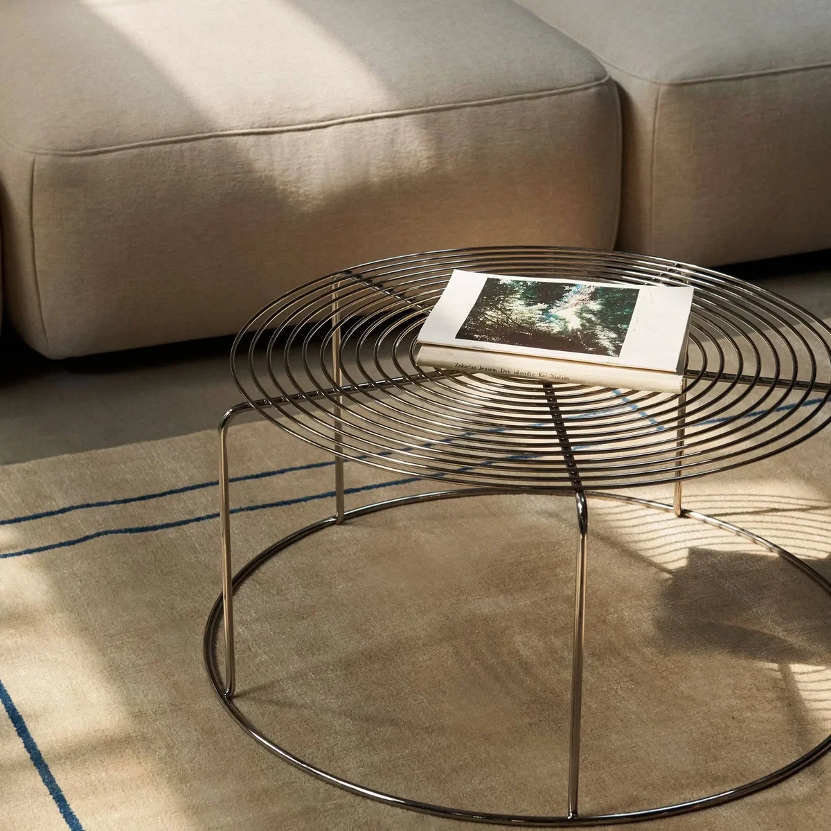 &Tradition WIre VP17 coffee table Stainless steel Ø74x36 cm – image 5