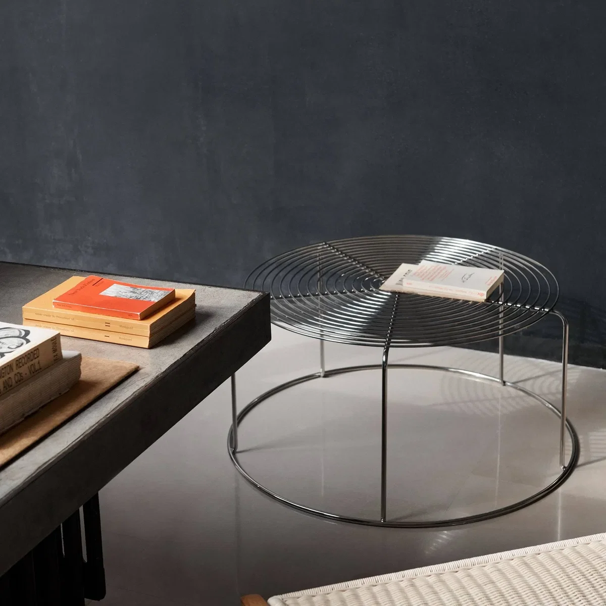 &Tradition WIre VP17 coffee table Stainless steel Ø74x36 cm – image 9