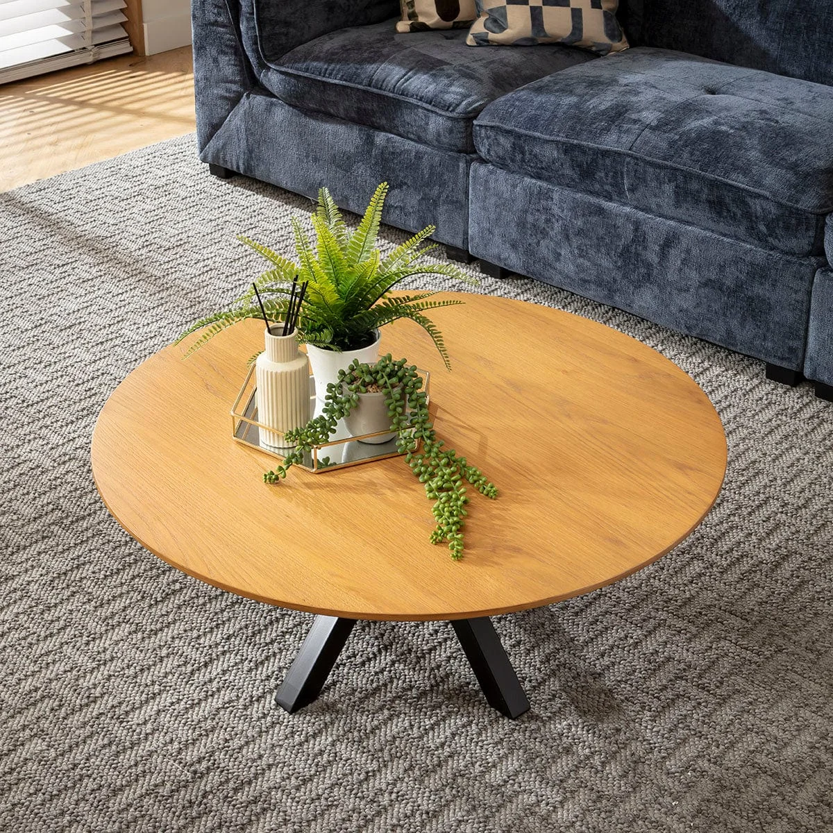 Modern Round Wooden Coffee Table Light Oak Wood Veneer 90cm – image 2