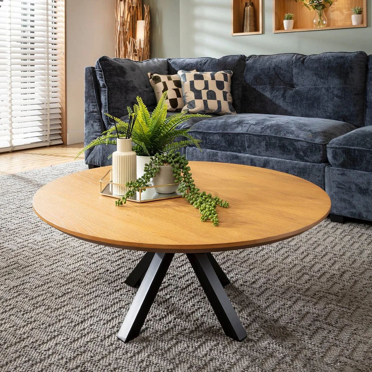 Modern Round Wooden Coffee Table Light Oak Wood Veneer 90cm – image 1