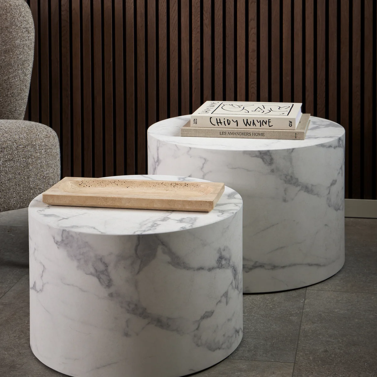 Dice Round Coffee Table Set of 2 in White Marble and Carrara Rough Paper - White – image 2