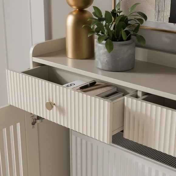 Georgi Radiator Cover – image 4