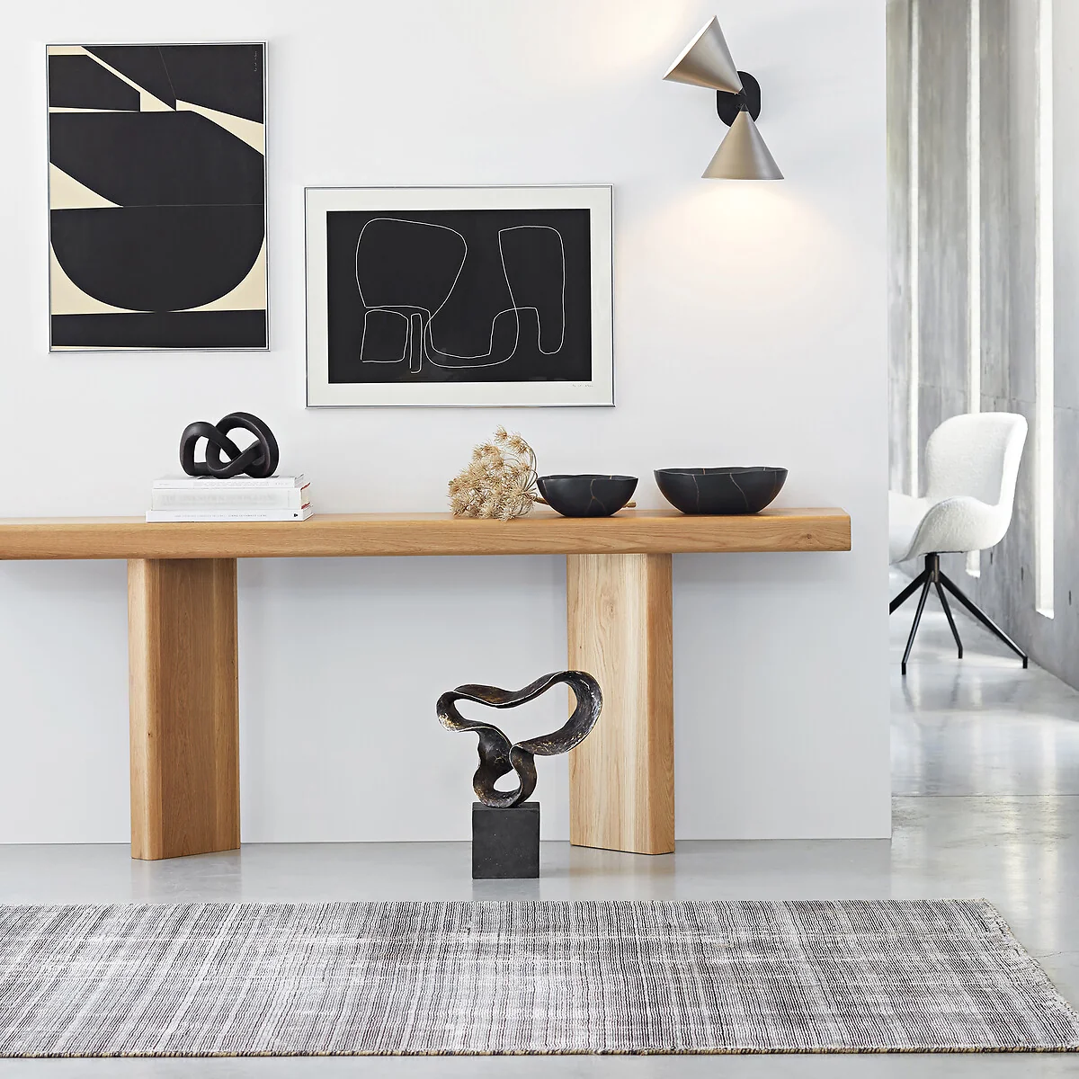 Olaga Console Table in Oak and Veneer – image 2