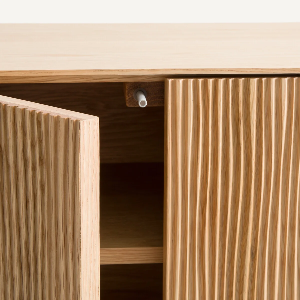 Mikube Wall-Mounted Console Table in Oak and Oak Veneer – image 5