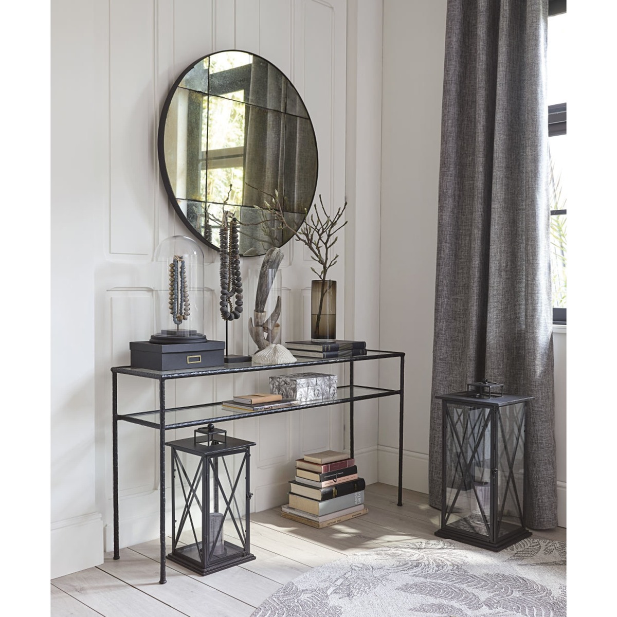 Tempered Glass and Black Hammered Metal Console Table Annabelle – image 4