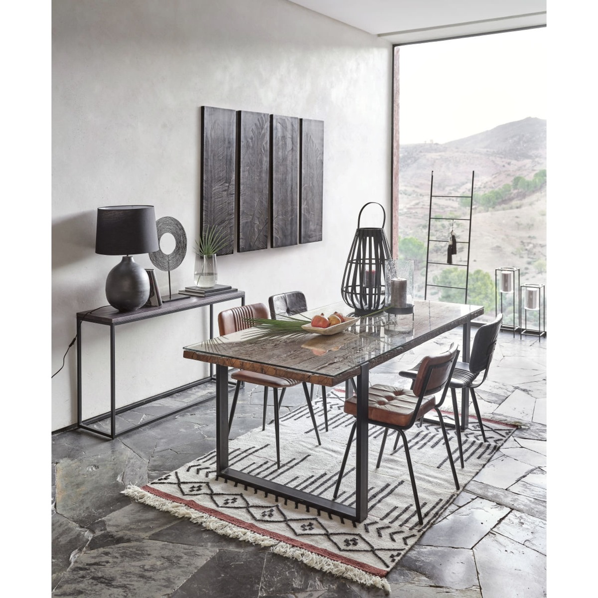 Matte Black Metal and Solid Mango Wood Console Table Lusaka – image 3