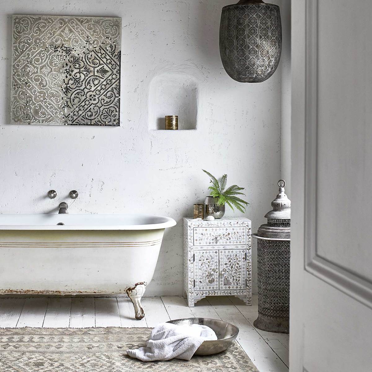 Clipper Side Table, Mother Of Pearl – image 3