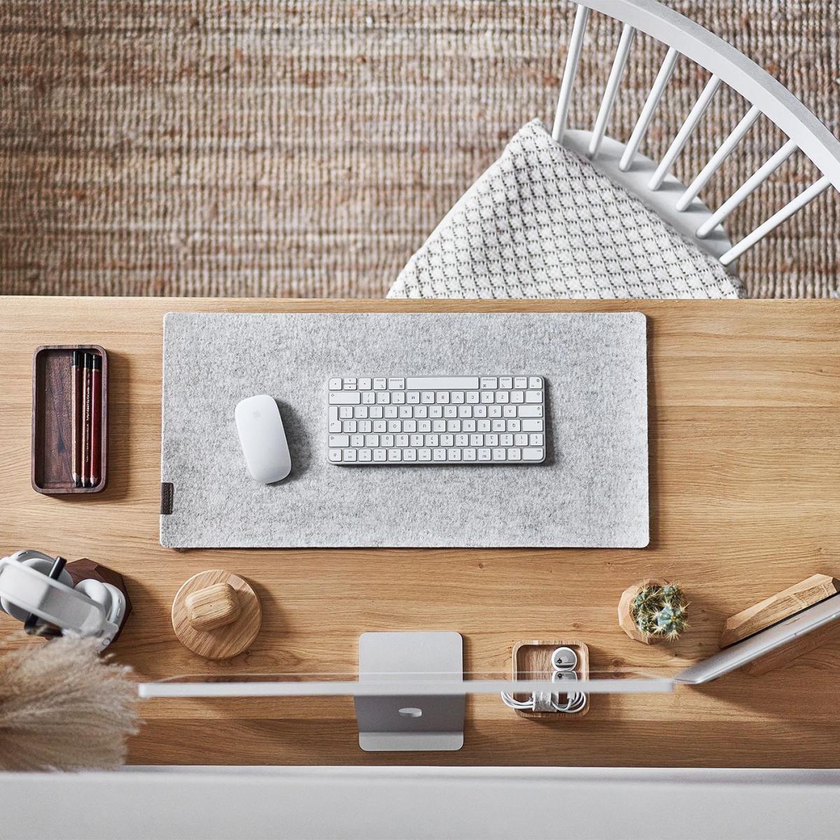 Oak Solid Wood Classic Desk – image 5