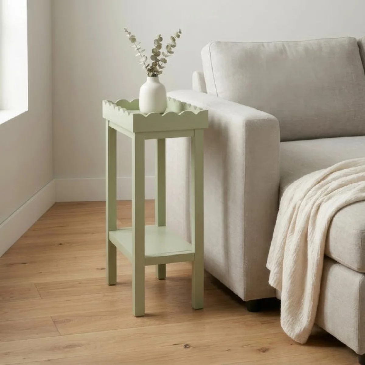 Scallop Sofa Side Table – image 1